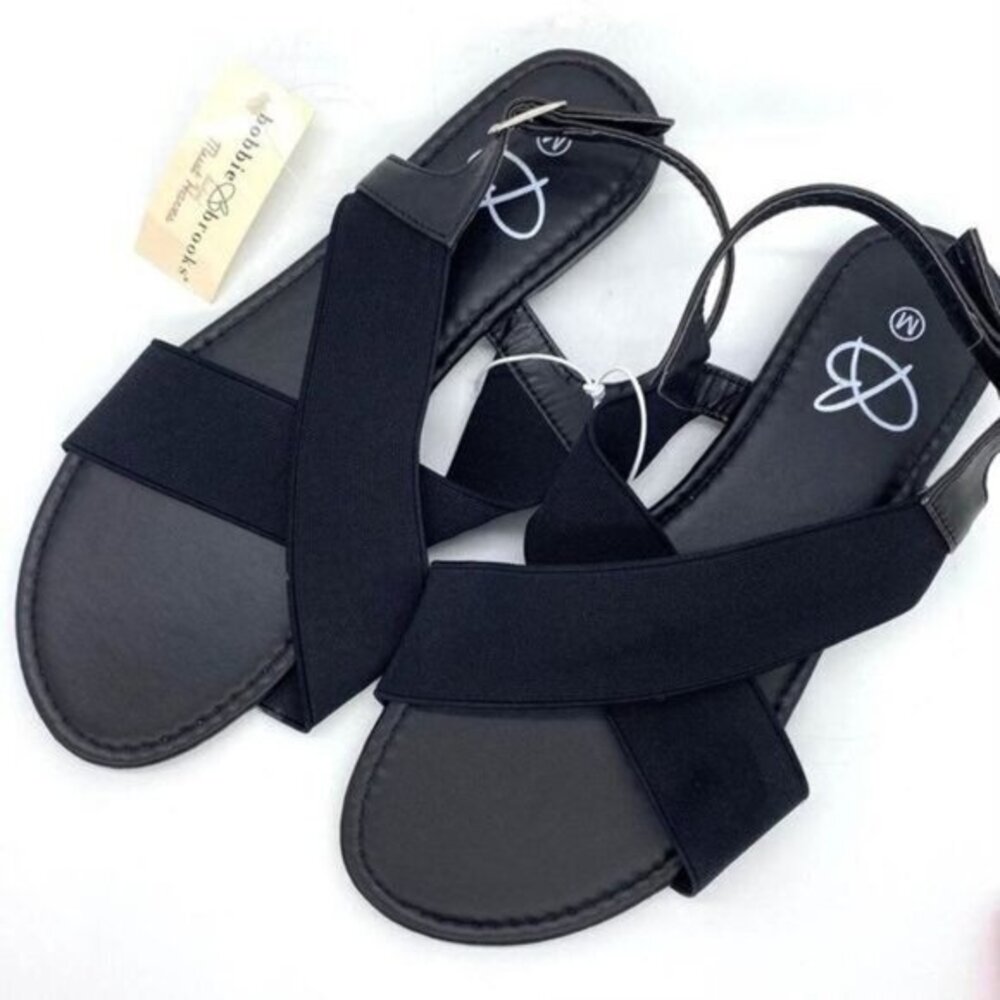 Women’s Size Medium Criss Cross Sandals New